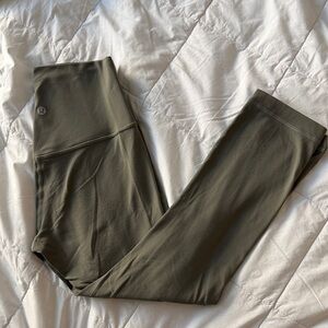 Lululemon sage green align leggings 25’